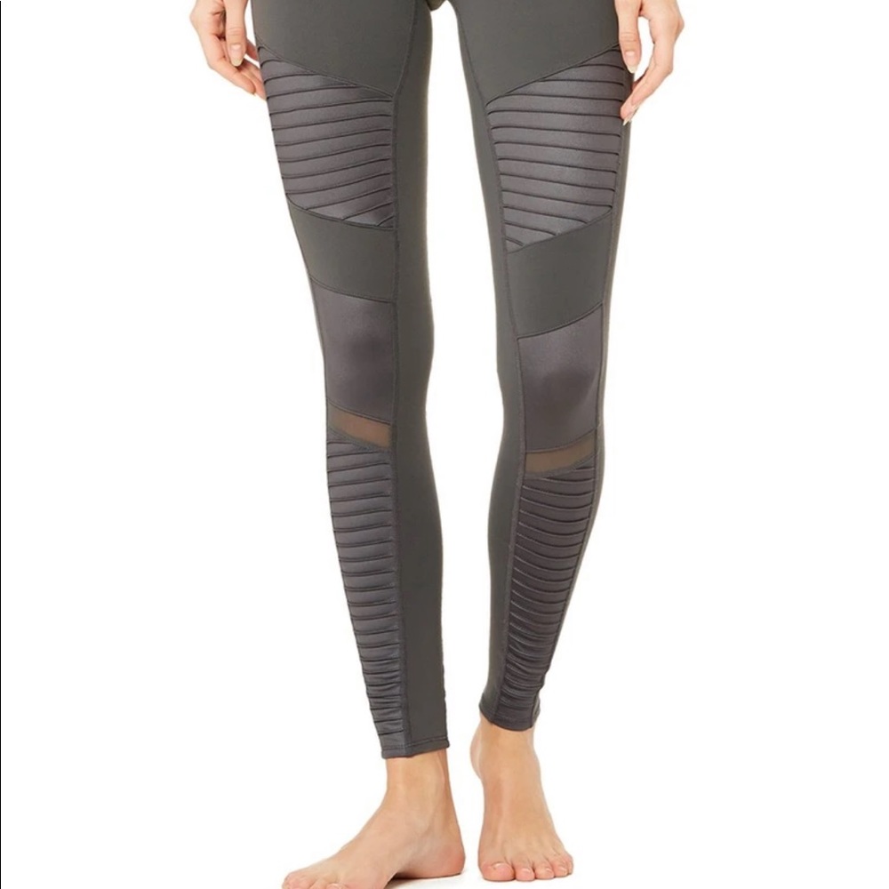NWT_Alo yoga moto leggings
